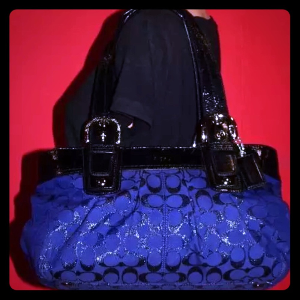 Coach F16044 NWOT Navy & Black Jacquard Soho Bag